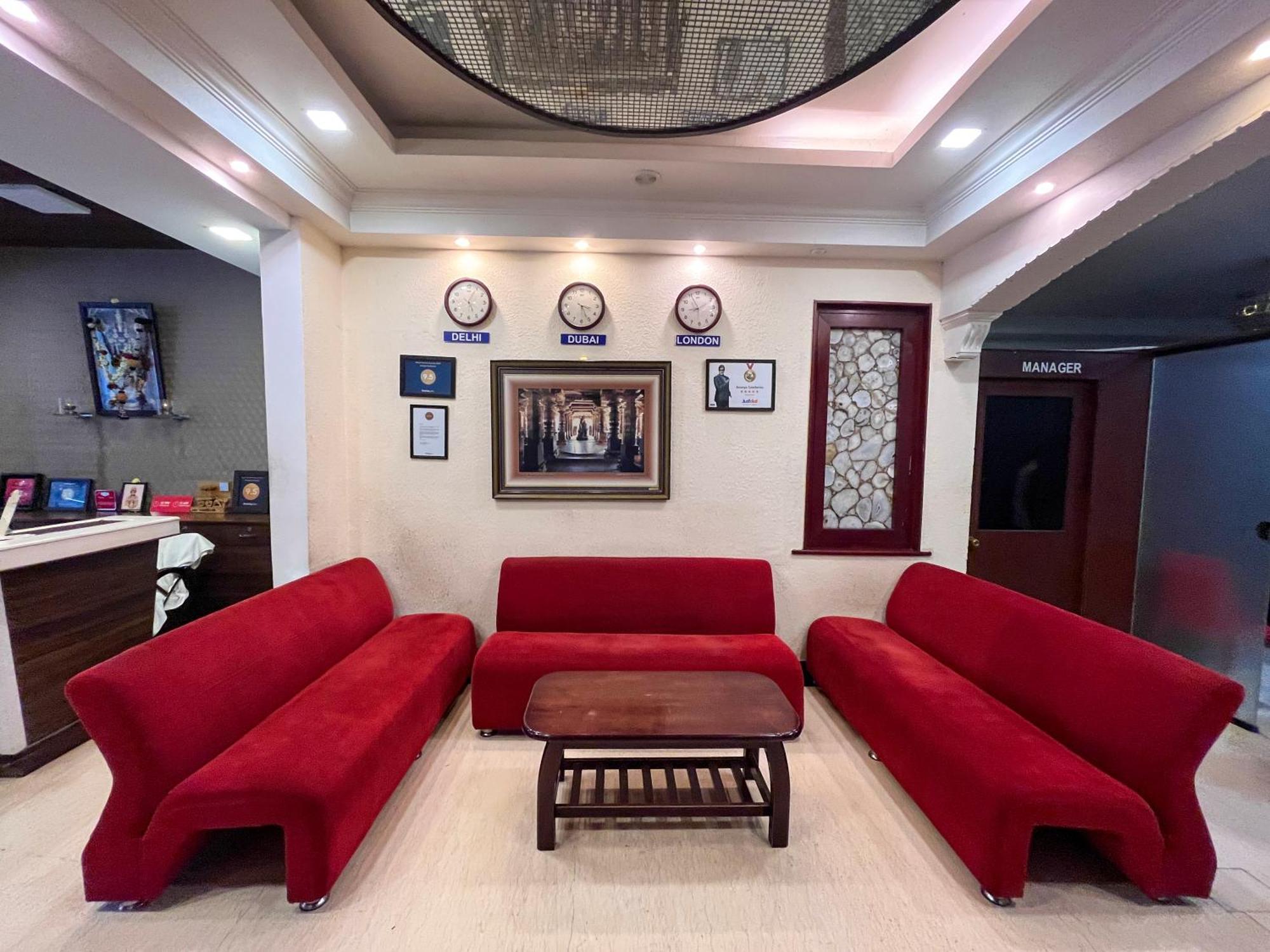 Ananya Comfortss Hospet Luaran gambar