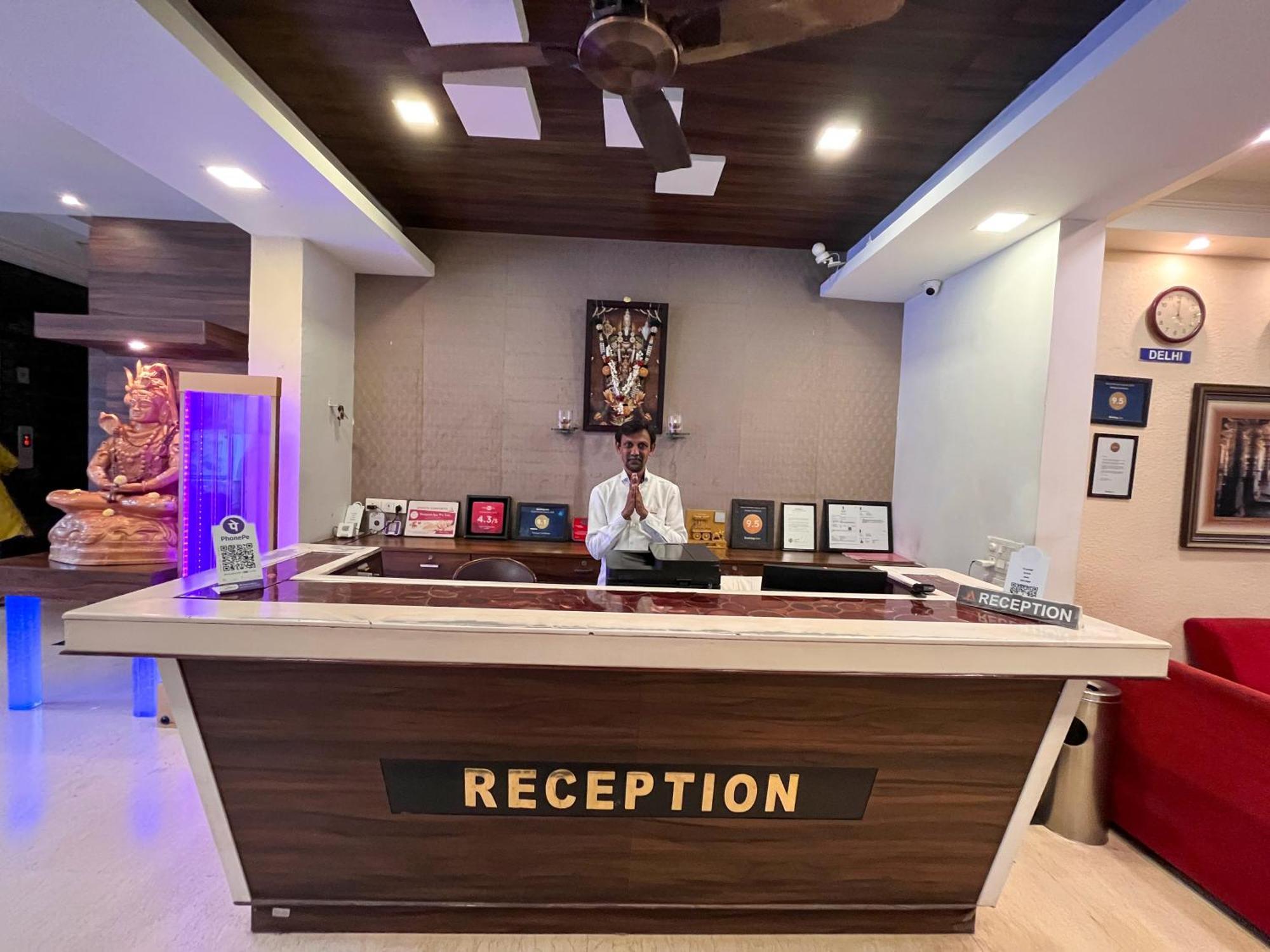 Ananya Comfortss Hospet Luaran gambar