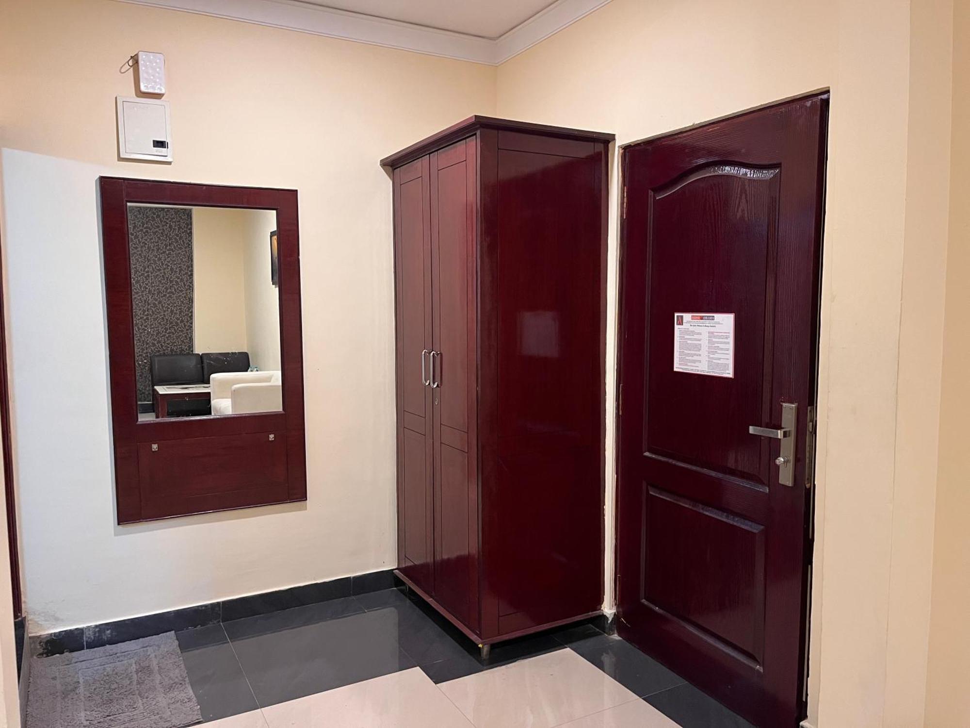 Ananya Comfortss Hospet Luaran gambar