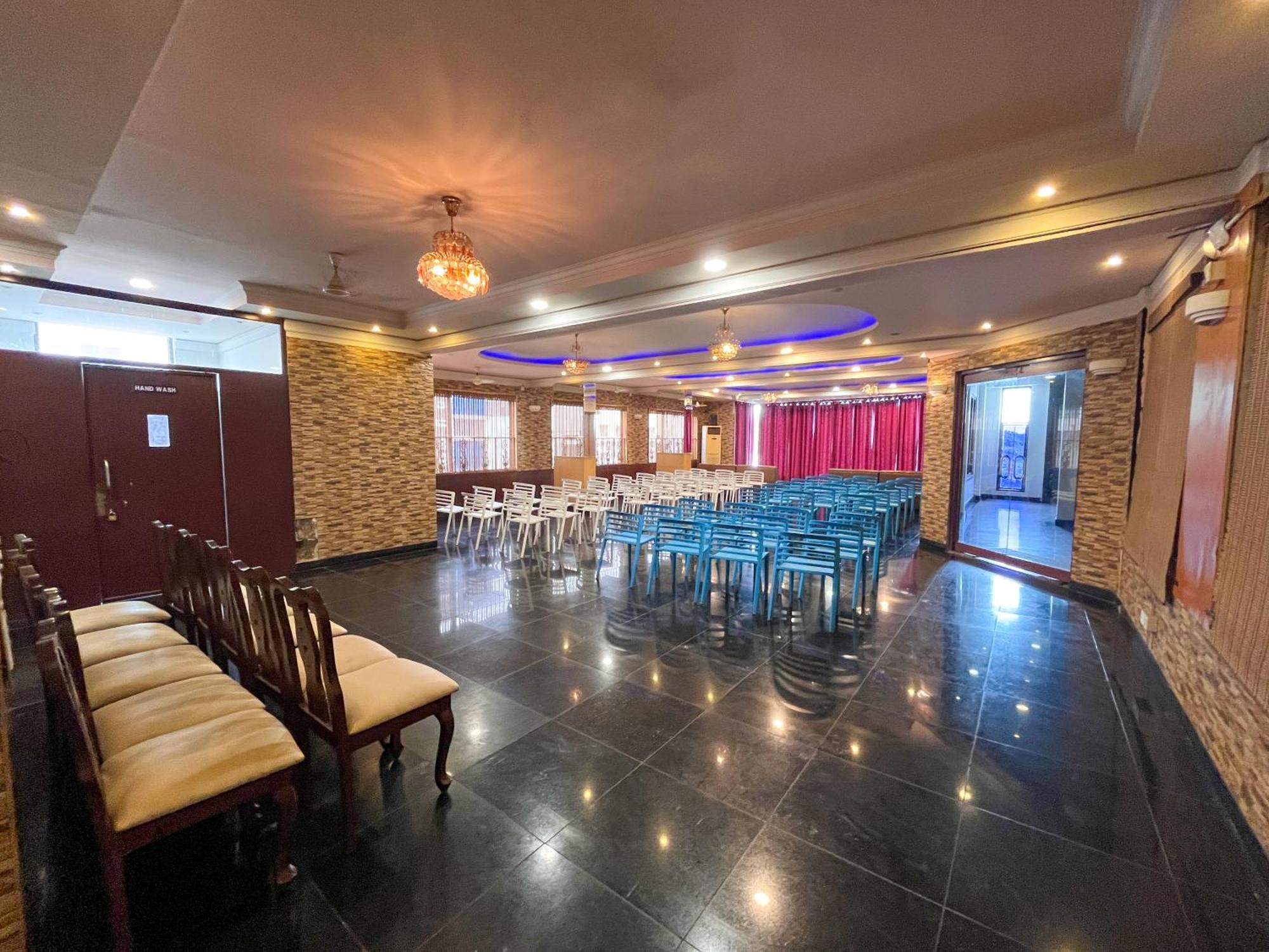 Ananya Comfortss Hospet Luaran gambar